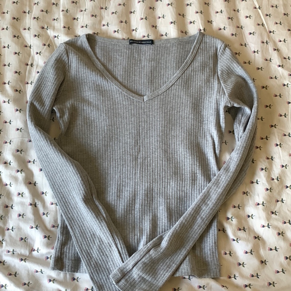 Brandy Melville long sleeve t-shirt